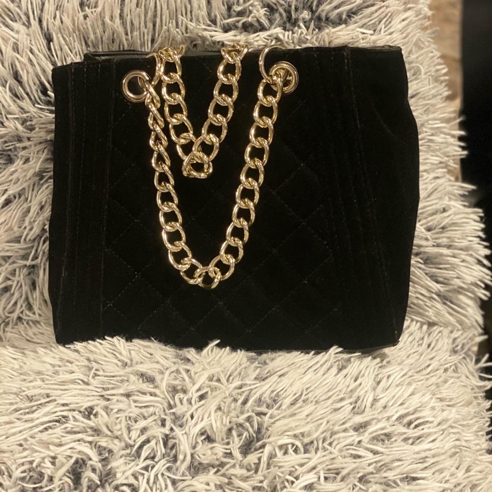 Mossimo black suede handbag with Gold chain - Picture 1 of 10